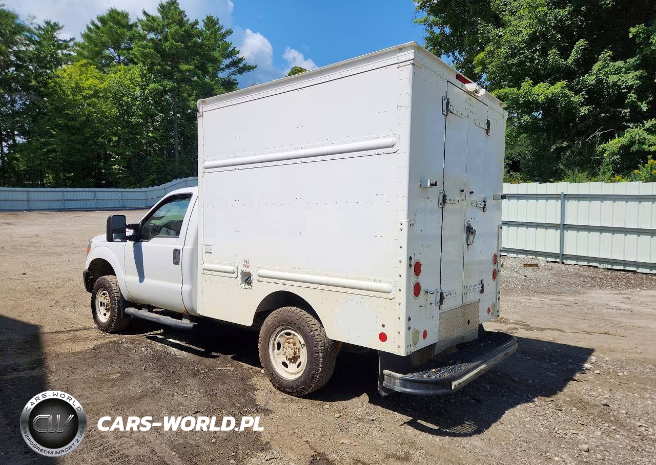 2015 Ford F250 Super Duty Box Truck VIN:1FDBF2B6XFEA47578 - 2