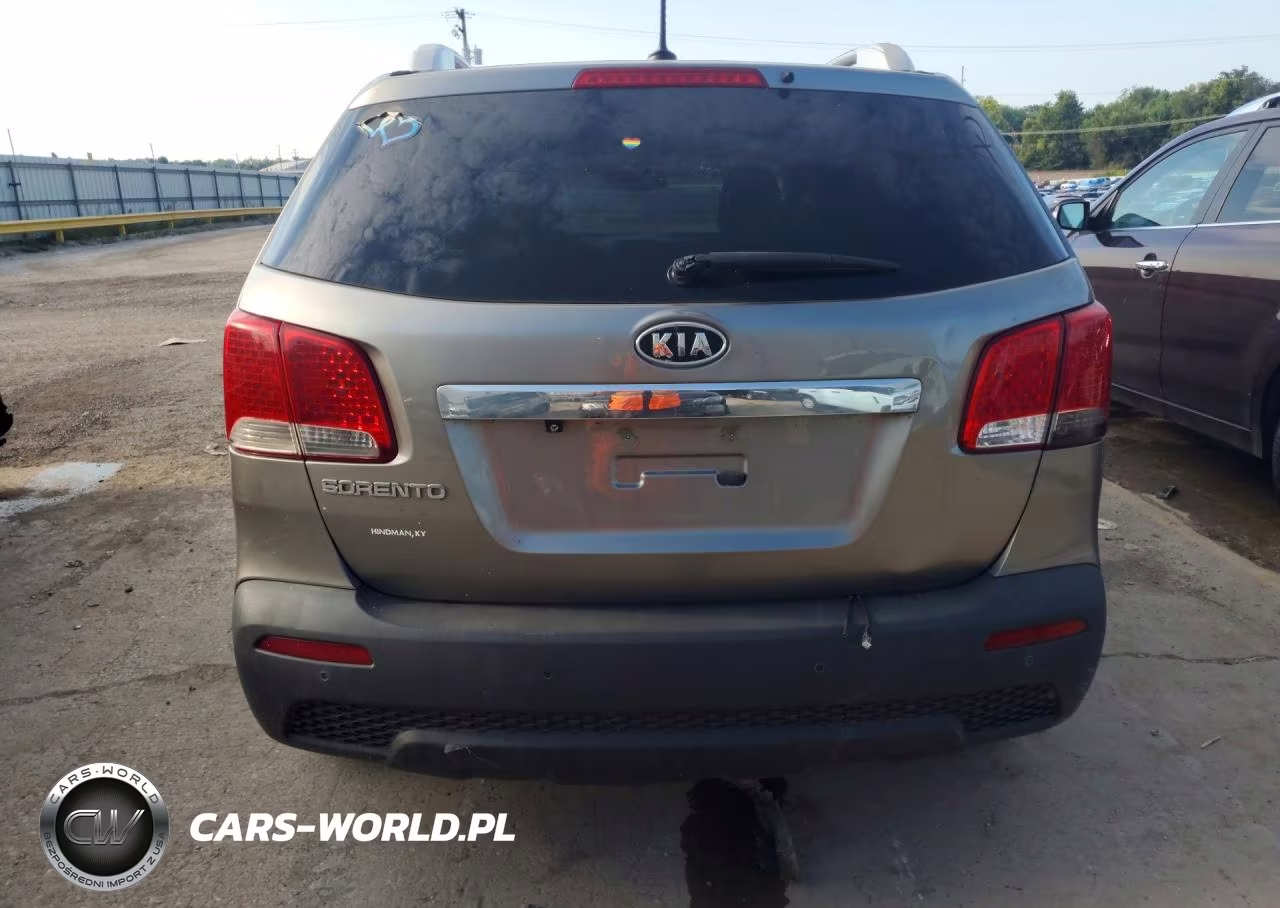 2011 Kia Sorento Lx VIN:5XYKTCA15BG082913 - 6