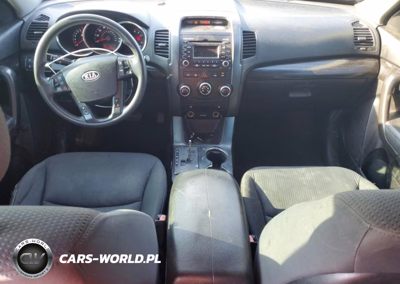 2011 Kia Sorento Lx VIN:5XYKTCA15BG082913 - 8