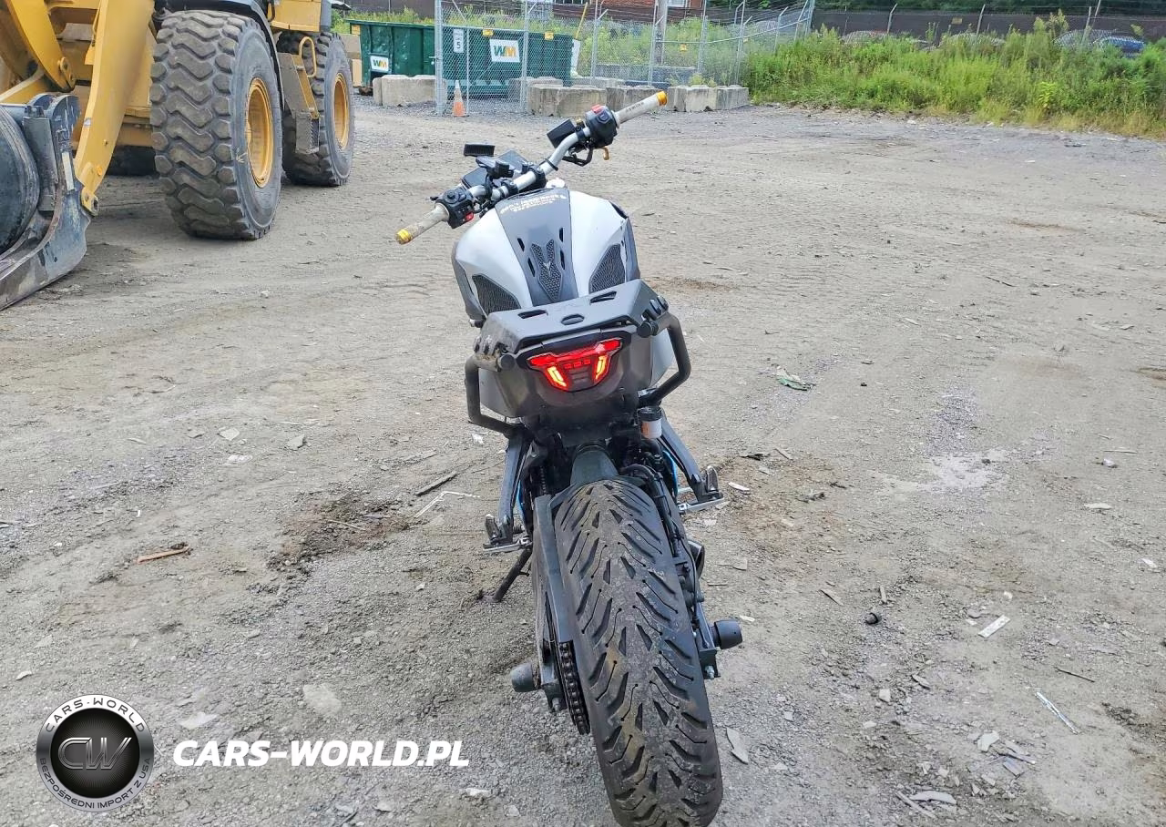 2025 Yamaha Mtn690 VIN:JYARM48E3SA003485 - 4