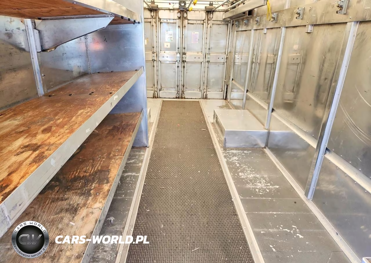 2007 Freightliner Chassis M Line Walk-In Van VIN:4UZAANBW17CX54089 - 11