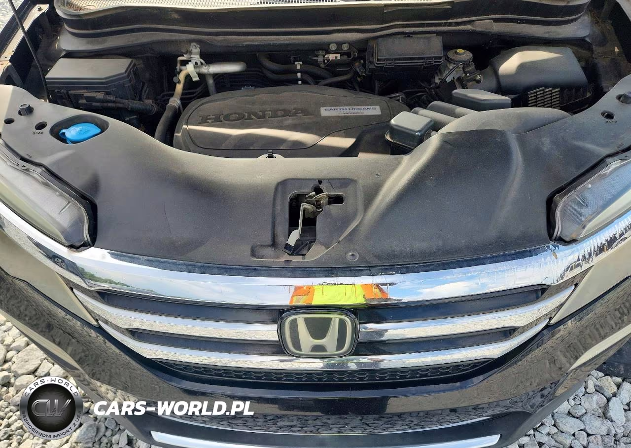 2016 Honda Pilot Touring VIN:5FNYF5H99GB024164 - 12