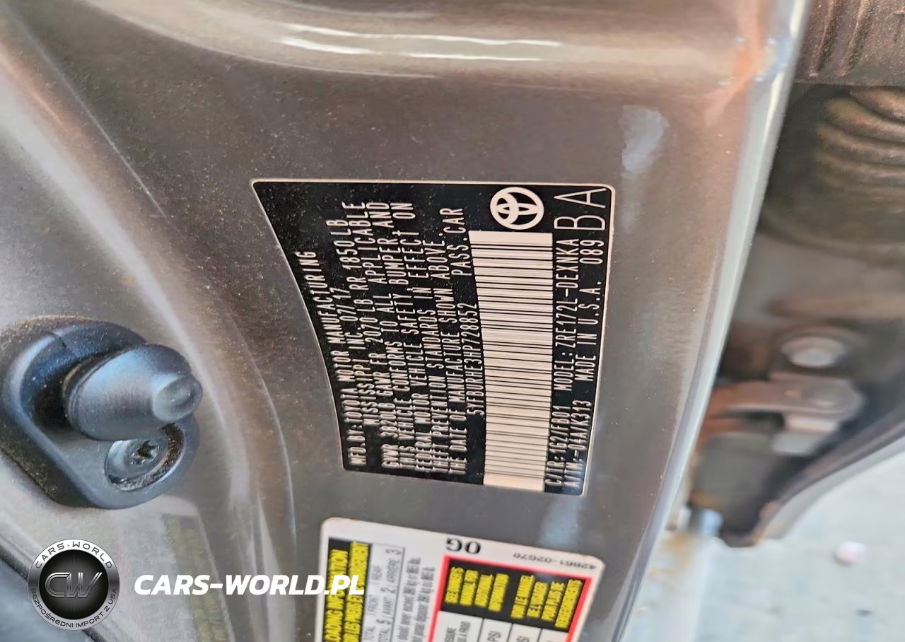 2017 Toyota Corolla Le VIN:5YFBURHE3HP728852 - 12