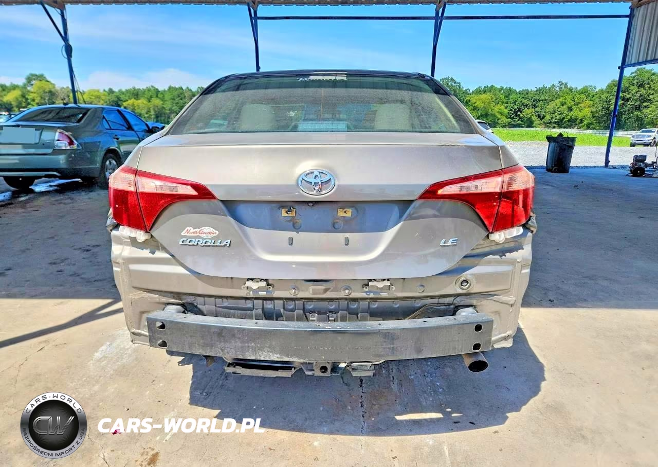 2017 Toyota Corolla Le VIN:5YFBURHE3HP728852 - 6