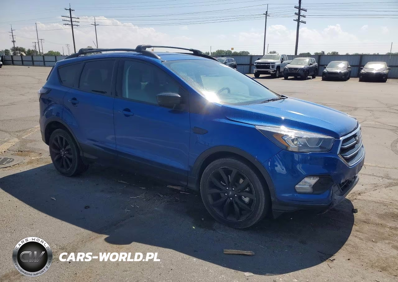 2018 Ford Escape Se VIN:1FMCU9GD7JUC94937 - 4