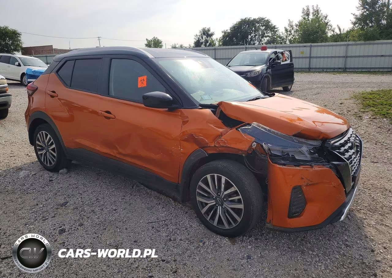 2023 Nissan Kicks Sv VIN:3N1CP5CV0PL558069 - 4