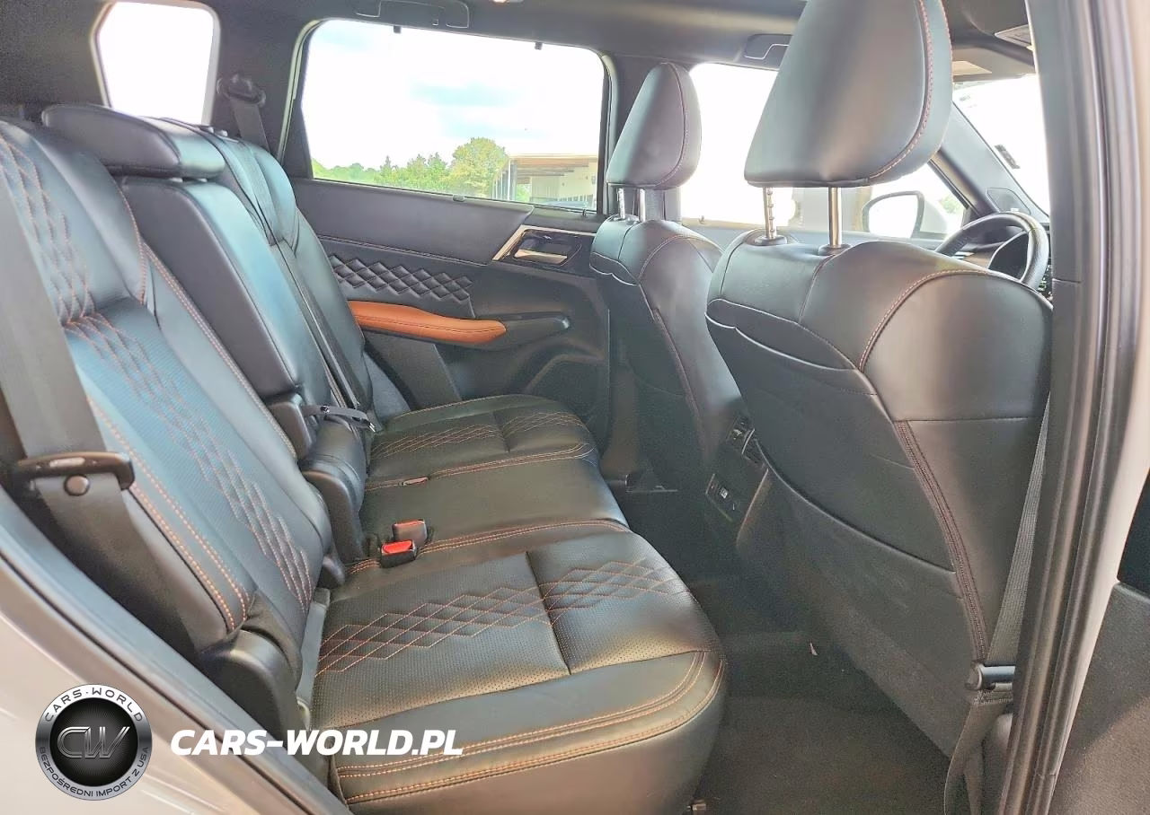 2023 Mitsubishi Outlander Sel VIN:JA4J4VA85PZ041086 - 11