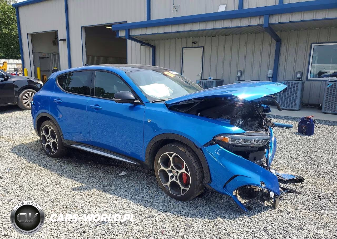 2024 Alfa Romeo Tonale Ti VIN:ZASPATCW8R3053624 - 4