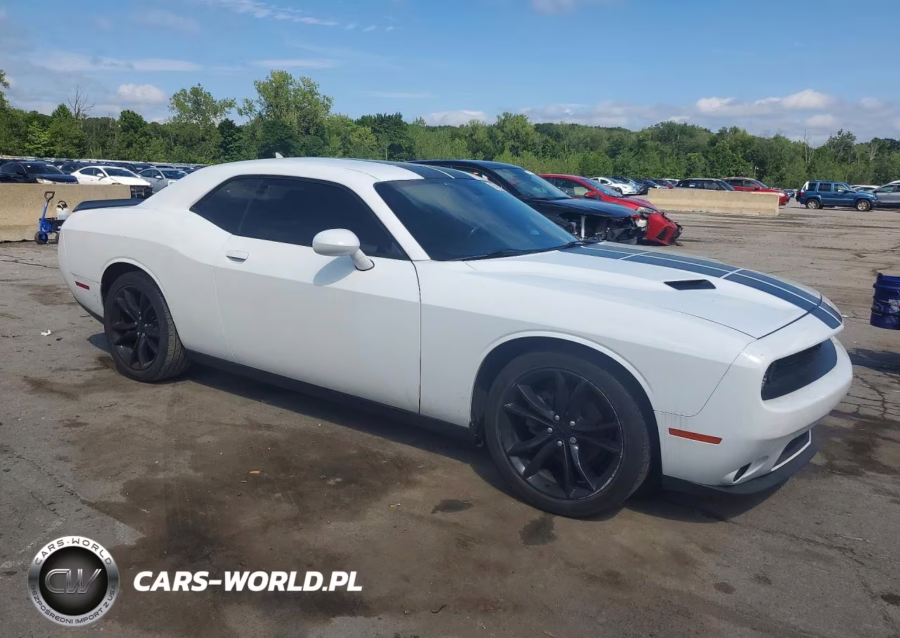 2016 Dodge Challenger Sxt VIN:2C3CDZAG5GH184959 - 4