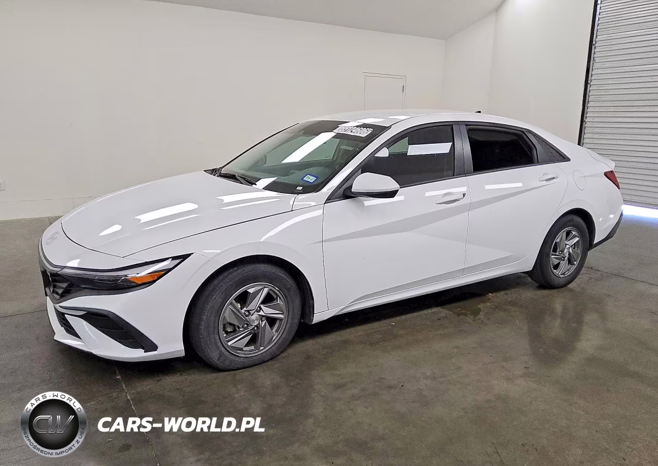 2025 Hyundai Elantra Se