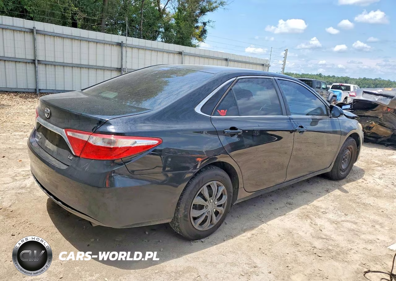 2015 Toyota Camry Le VIN:4T4BF1FK6FR497144 - 3