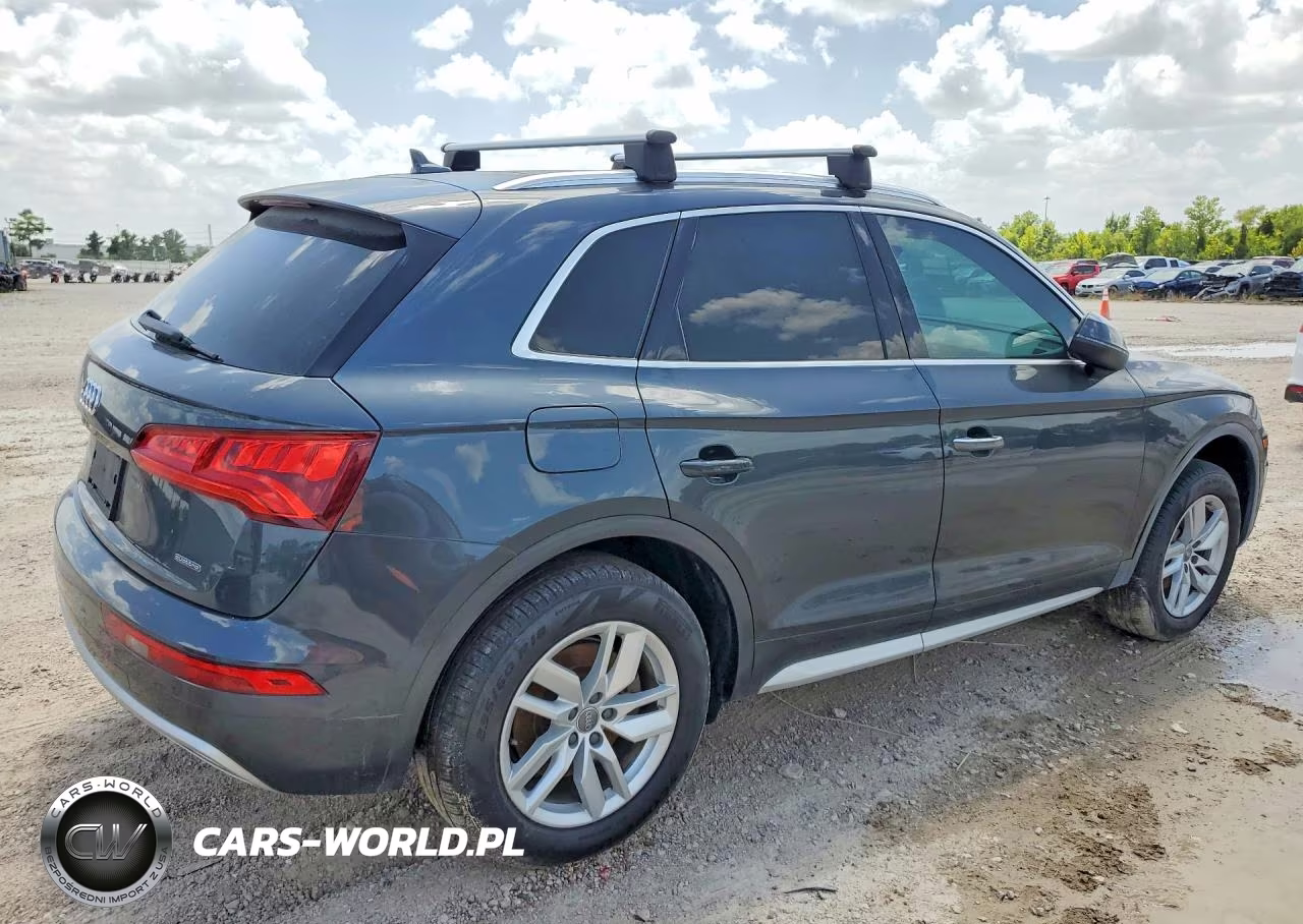 2020 Audi Q5 Premium VIN:WA1ANAFY2L2019385 - 3