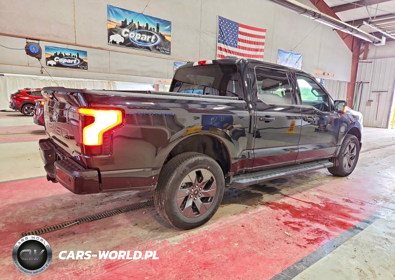2025 Ford F150 Lightning Xlt VIN:1FT6W3L75SWG02007 - 3