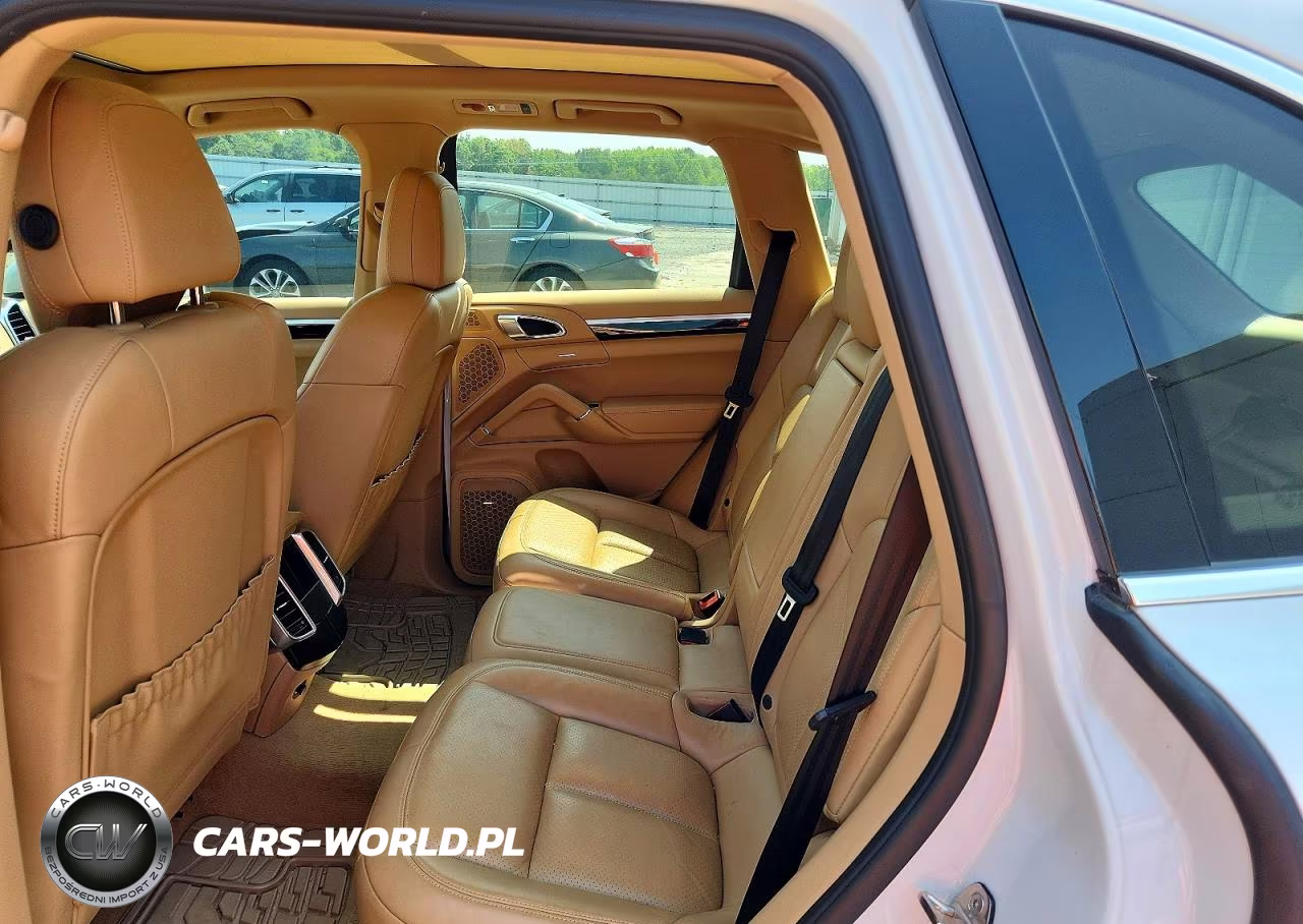 2016 Porsche Cayenne VIN:WP1AA2A20GKA13924 - 11