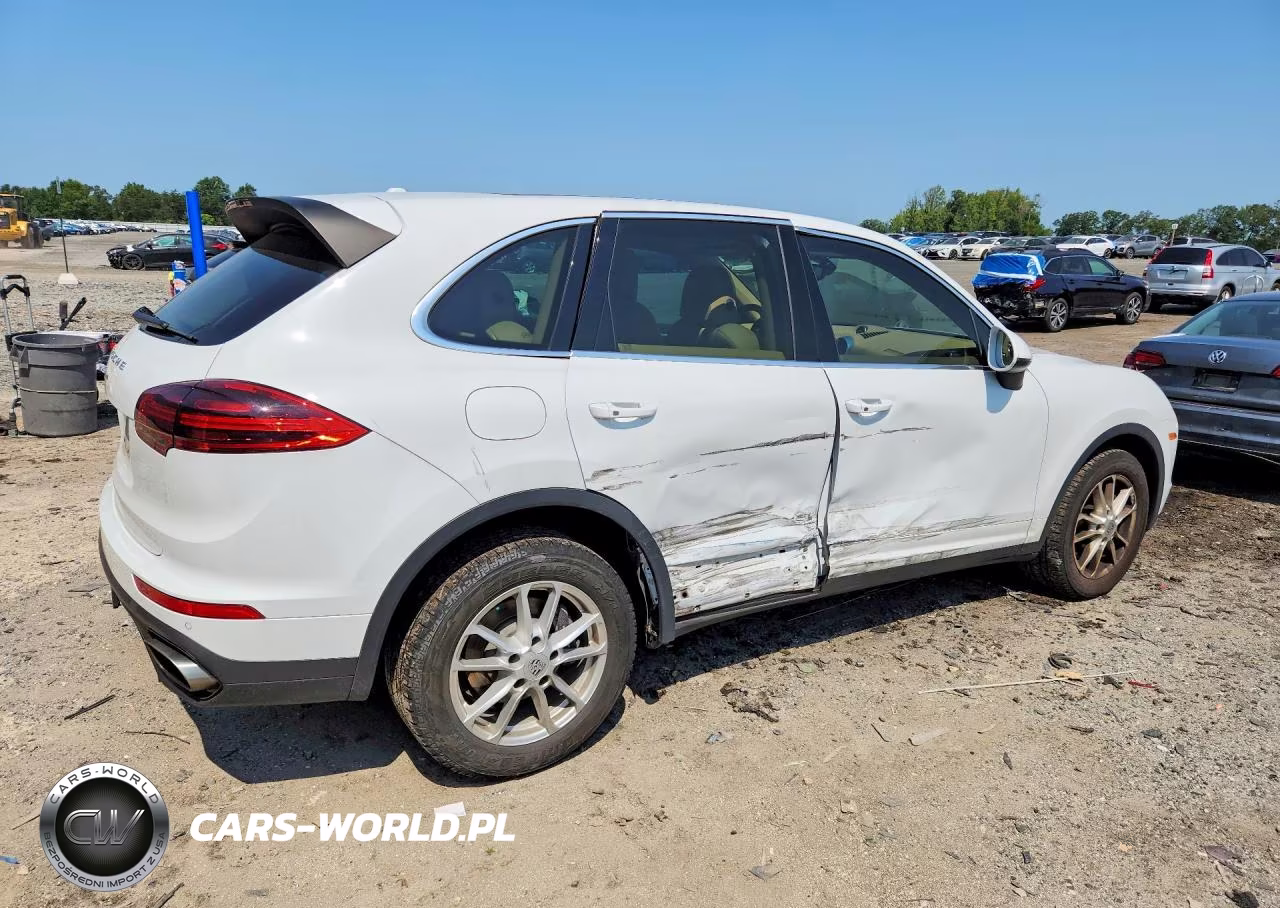 2016 Porsche Cayenne VIN:WP1AA2A20GKA13924 - 3