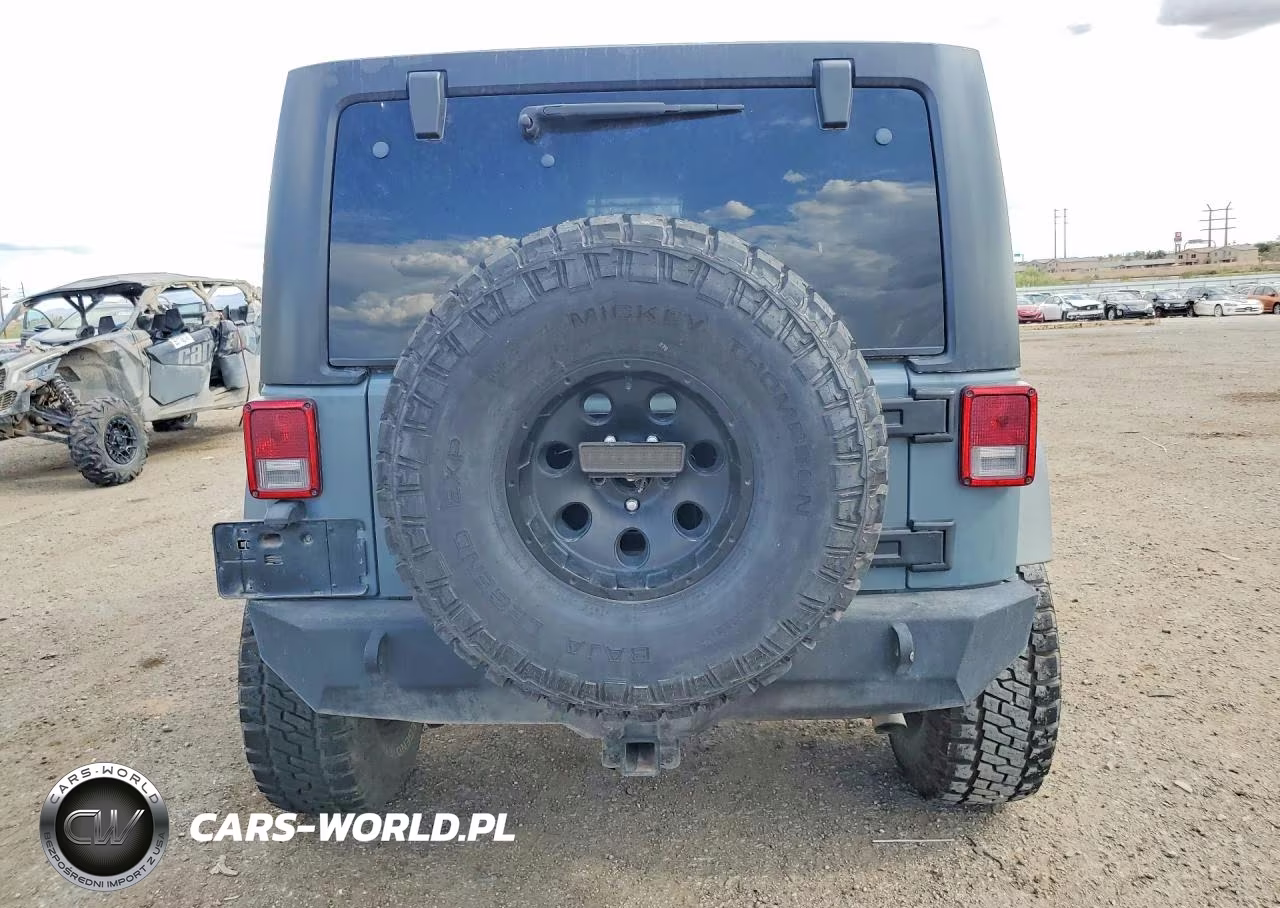2015 Jeep Wrangler Unlimited Sport VIN:1C4BJWDGXFL642684 - 6