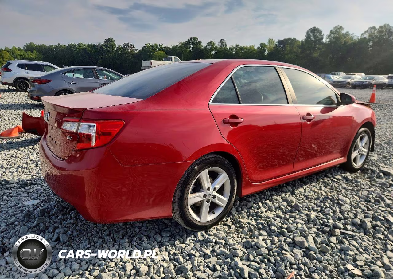 2014 Toyota Camry Se VIN:4T1BF1FK5EU823265 - 3