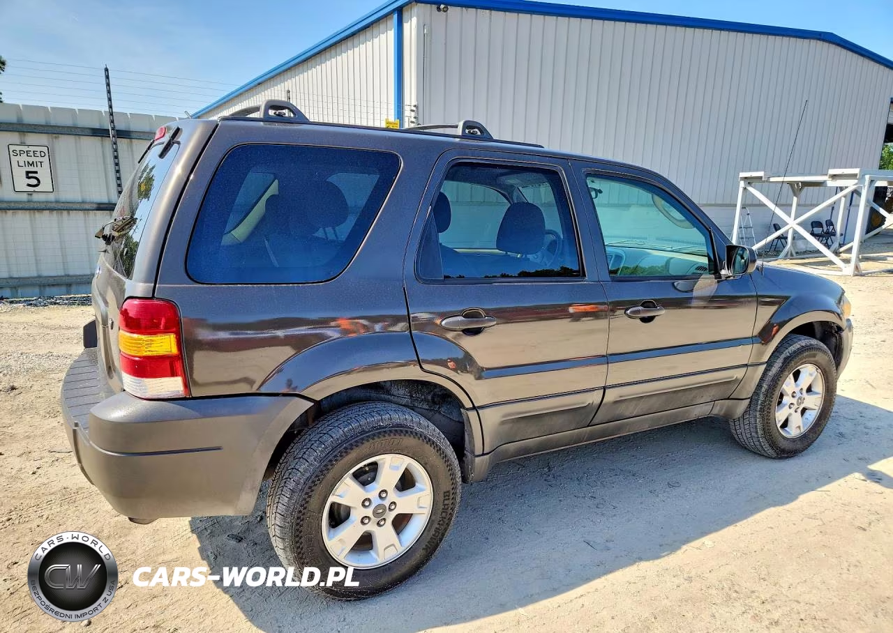 2007 Ford Escape Xlt VIN:1FMYU03177KA99003 - 3