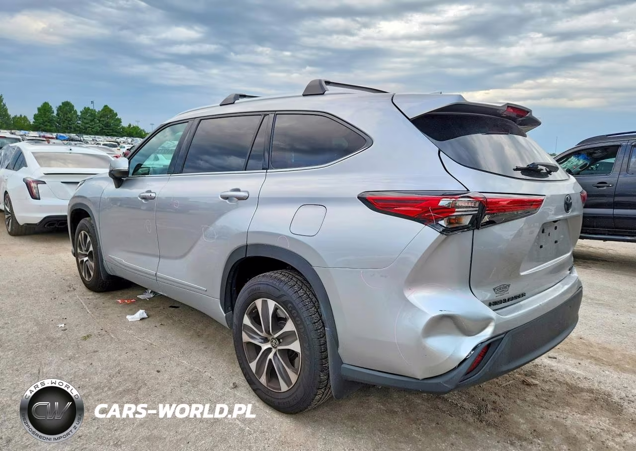 2022 Toyota Highlander Xle VIN:5TDGZRBH7NS582422 - 2