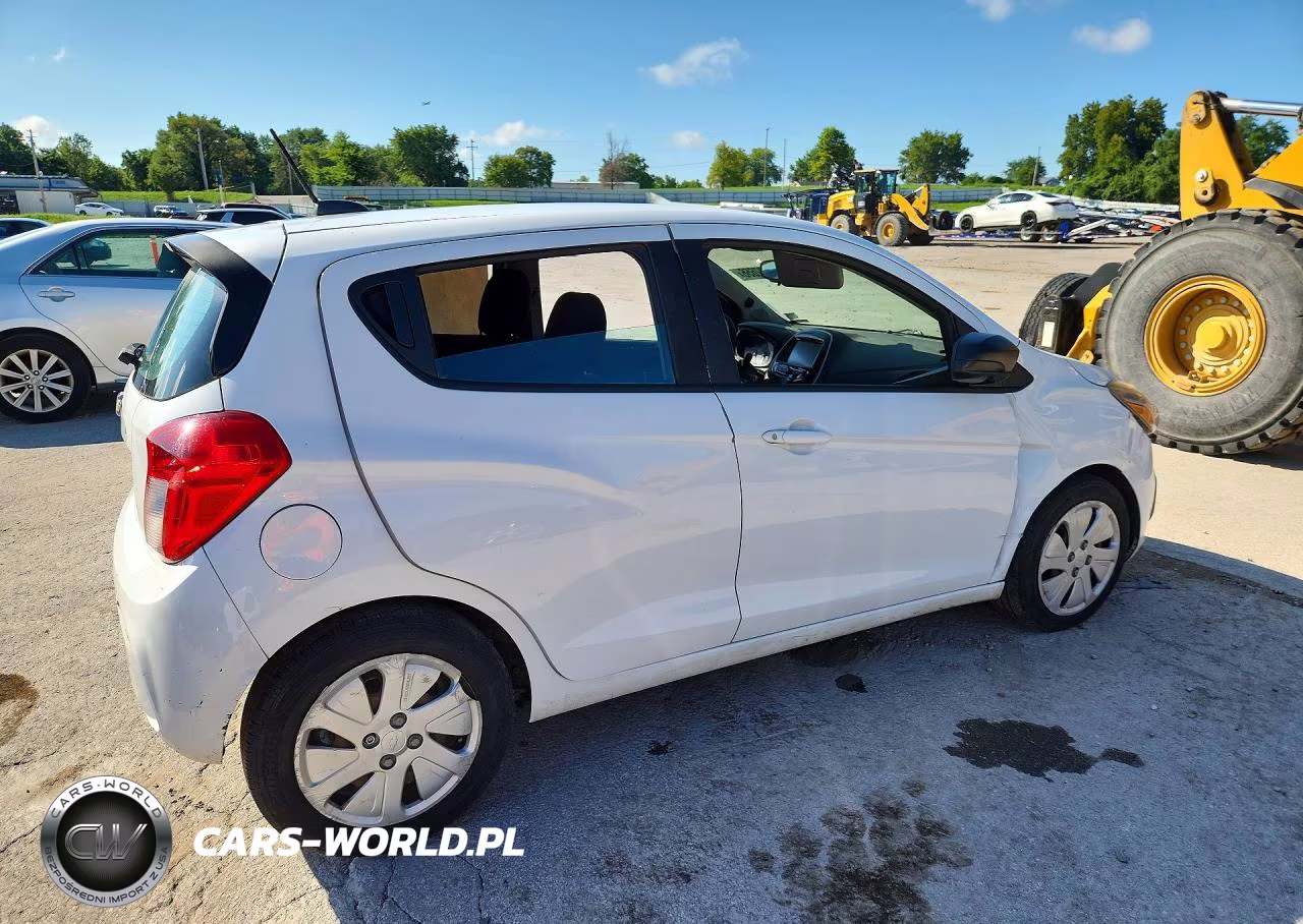2018 Chevrolet Spark Ls VIN:KL8CB6SA3JC482276 - 3