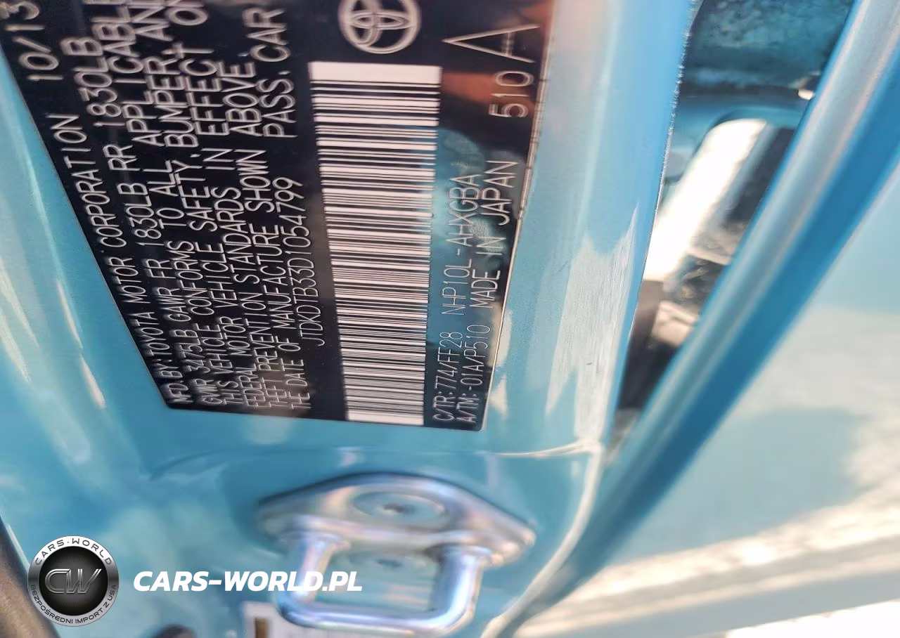 2013 Toyota Prius C Three VIN:JTDKDTB33D1054799 - 12