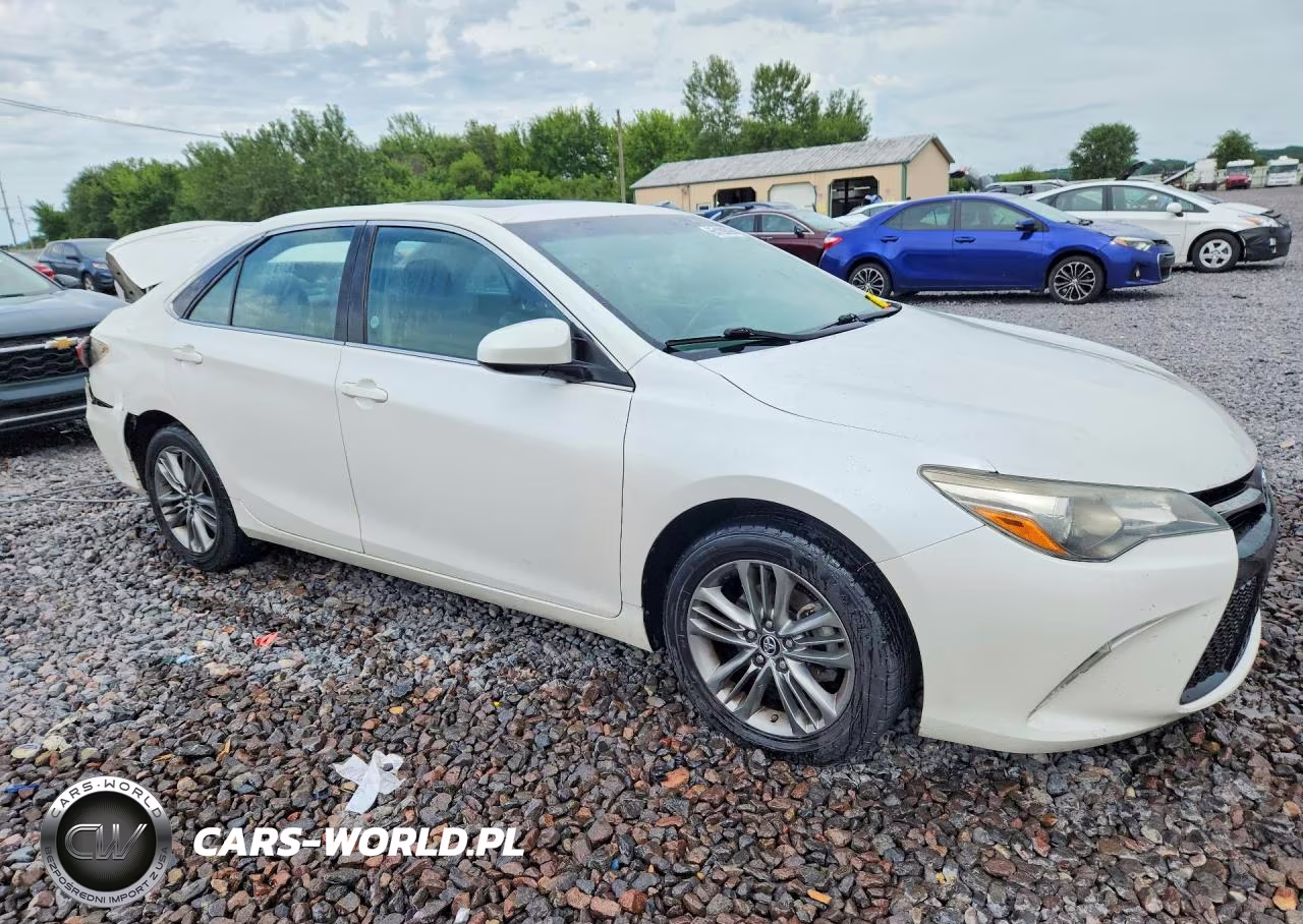 2015 Toyota Camry Se VIN:4T1BF1FK3FU038258 - 4
