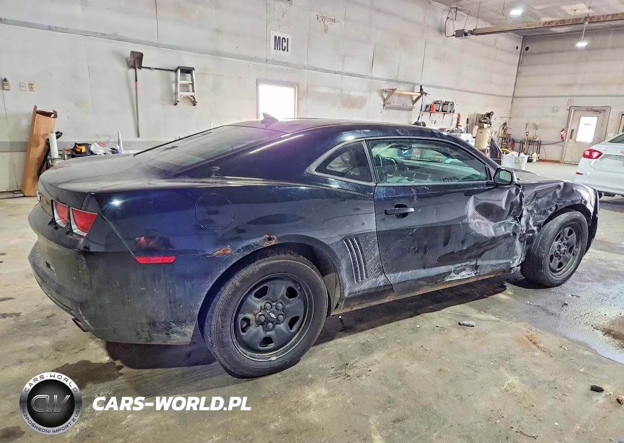 2011 Chevrolet Camaro Ls VIN:2G1FA1ED8B9113818 - 3