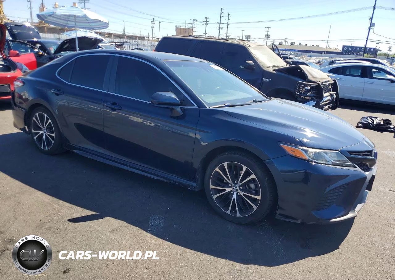 2018 Toyota Camry Se VIN:4T1B11HK4JU611785 - 4