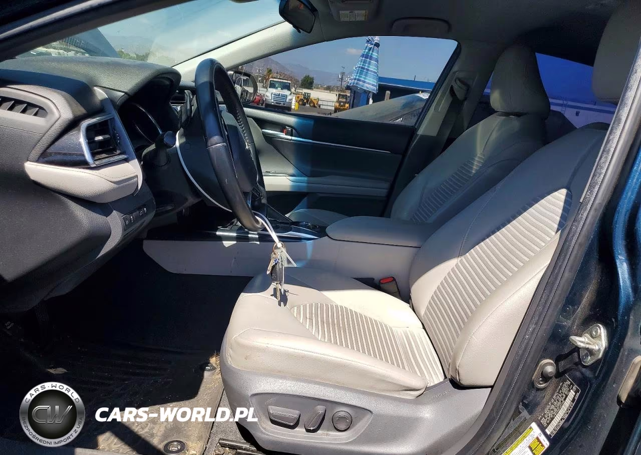 2018 Toyota Camry Se VIN:4T1B11HK4JU611785 - 7