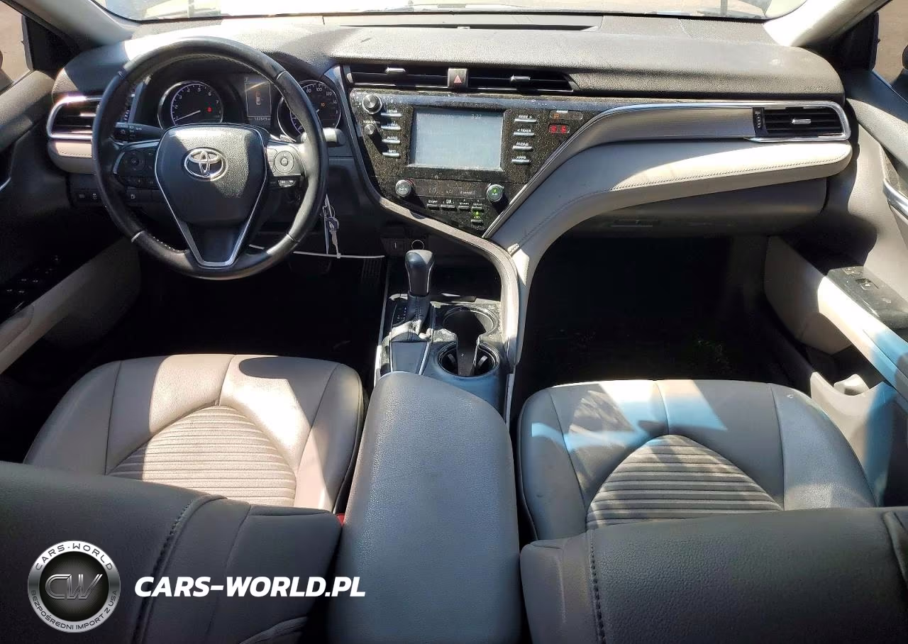 2018 Toyota Camry Se VIN:4T1B11HK4JU611785 - 8