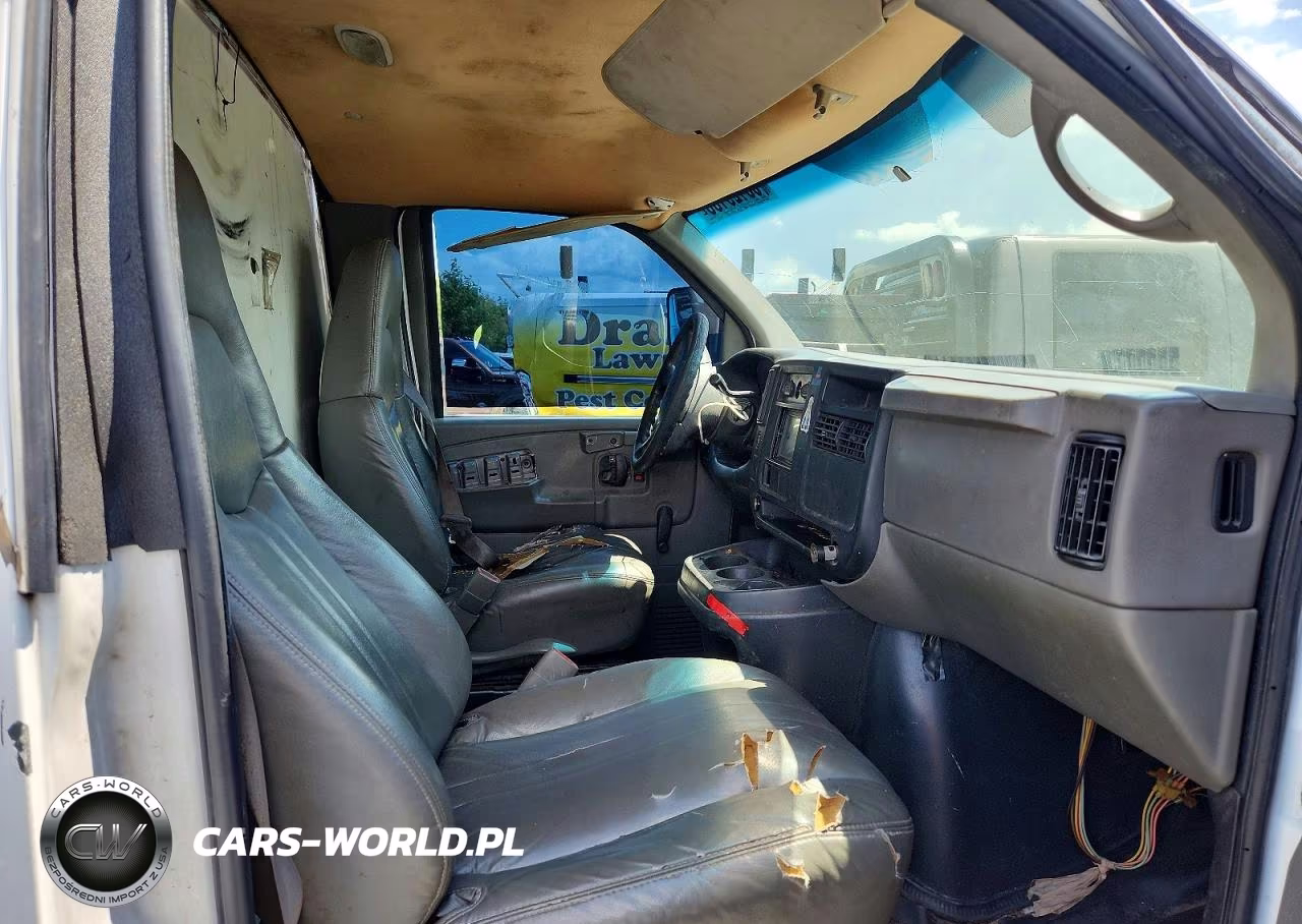 2006 GMC Savana Cutaway G3500 VIN:1GDGG31V161905738 - 11