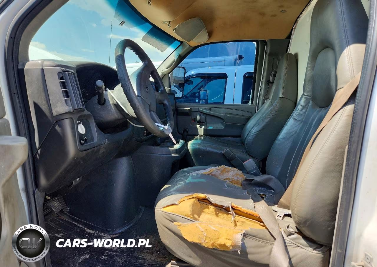 2006 GMC Savana Cutaway G3500 VIN:1GDGG31V161905738 - 7