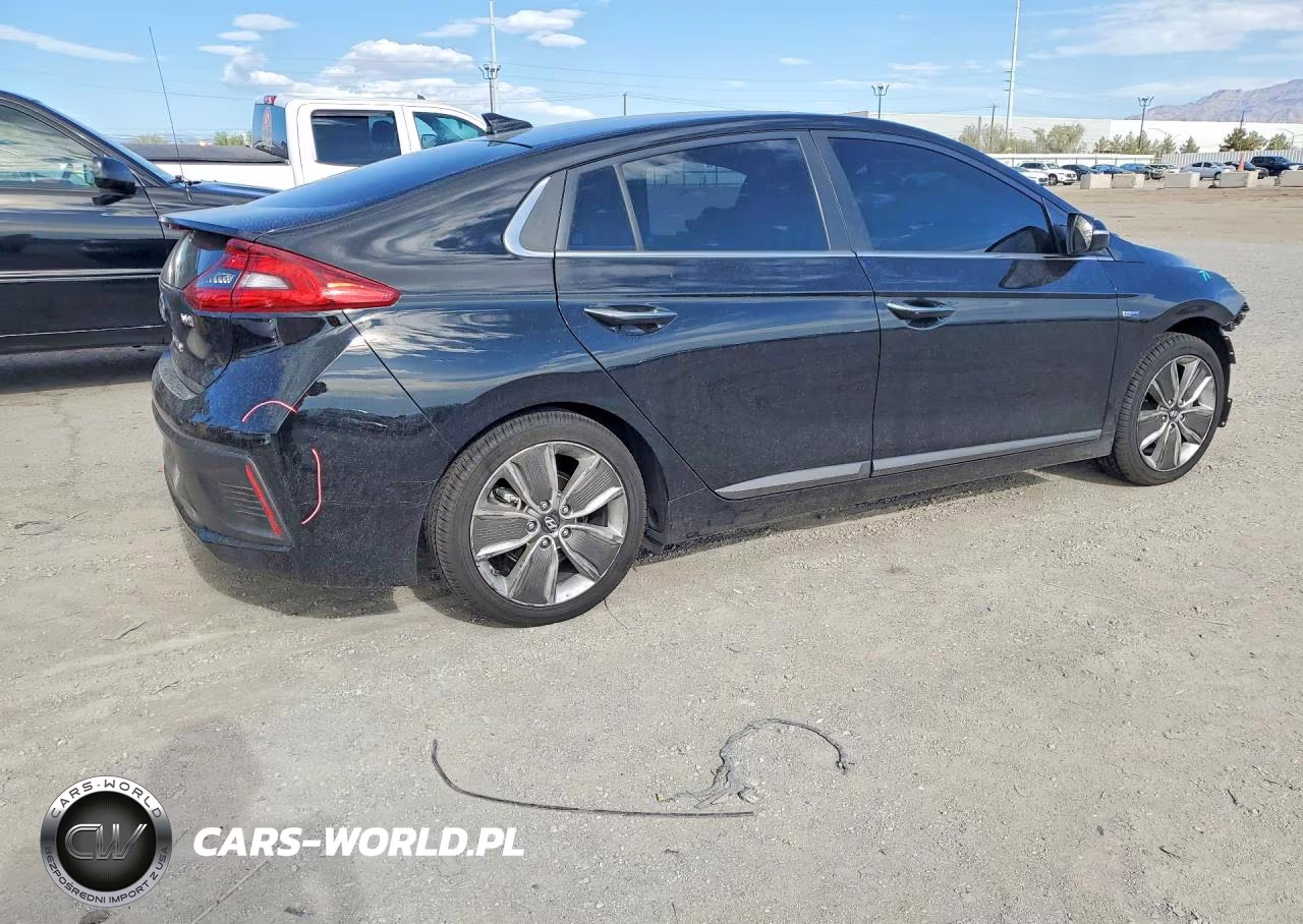 2018 Hyundai Ioniq Limited VIN:KMHC85LC4JU064069 - 3