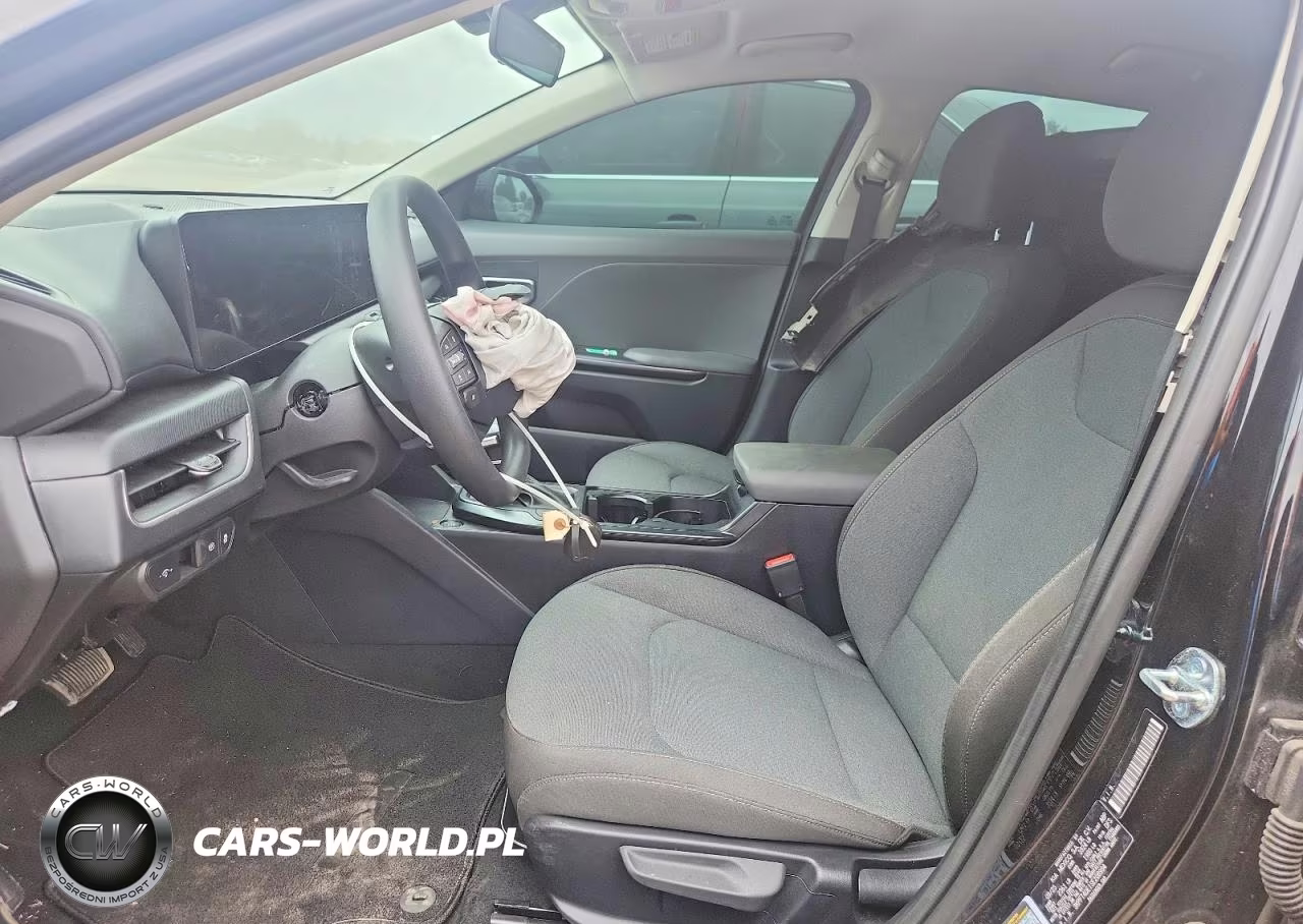 2025 Kia K4 Lxs VIN:3KPFT4DE1SE208994 - 7