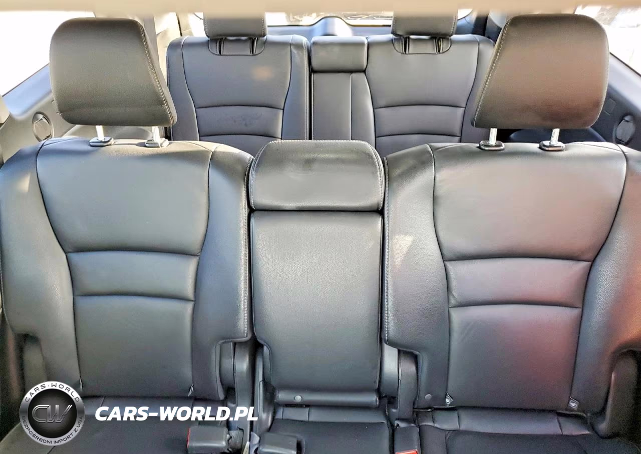 2017 Honda Pilot Touring VIN:5FNYF5H98HB005428 - 10