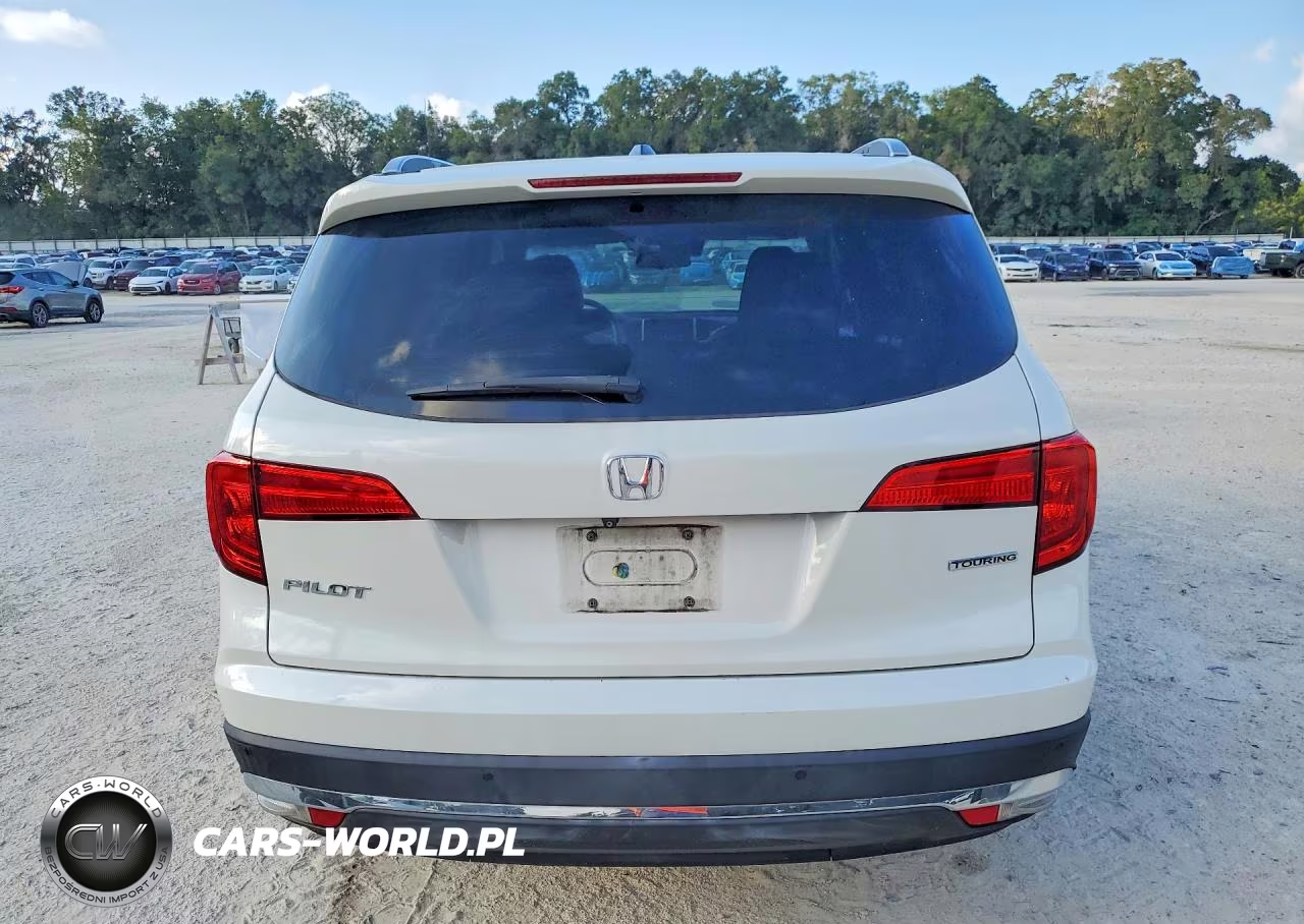 2017 Honda Pilot Touring VIN:5FNYF5H98HB005428 - 6