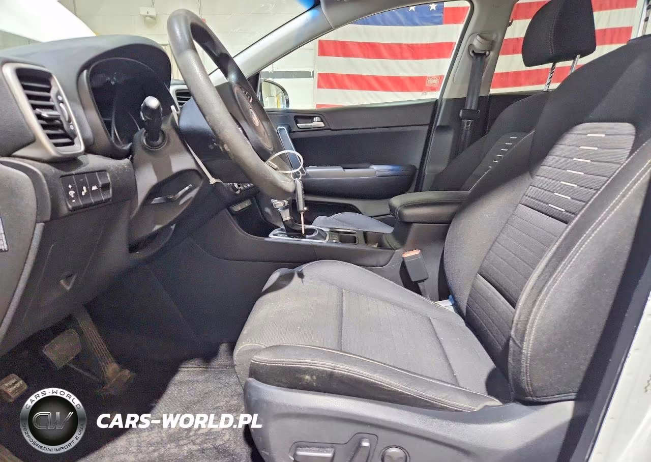 2020 Kia Sportage Lx VIN:KNDPMCAC0L7670379 - 7