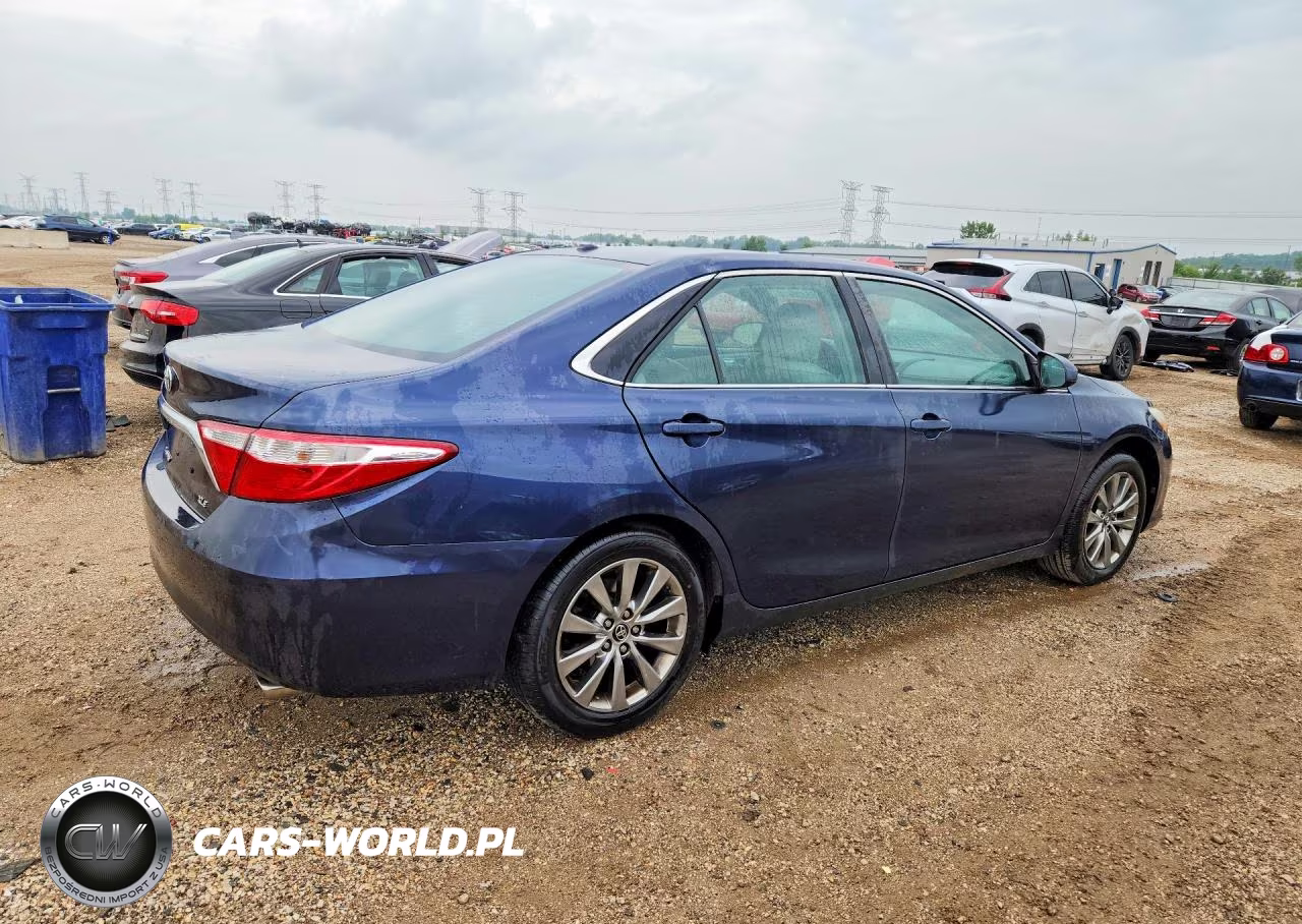 2015 Toyota Camry Xle VIN:4T4BF1FK9FR471055 - 3