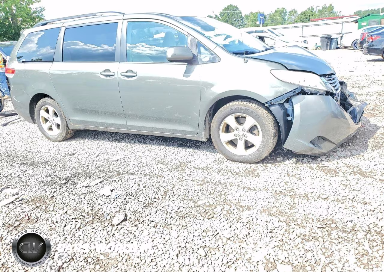 2012 Toyota Sienna Le VIN:5TDKK3DC2CS223439 - 4