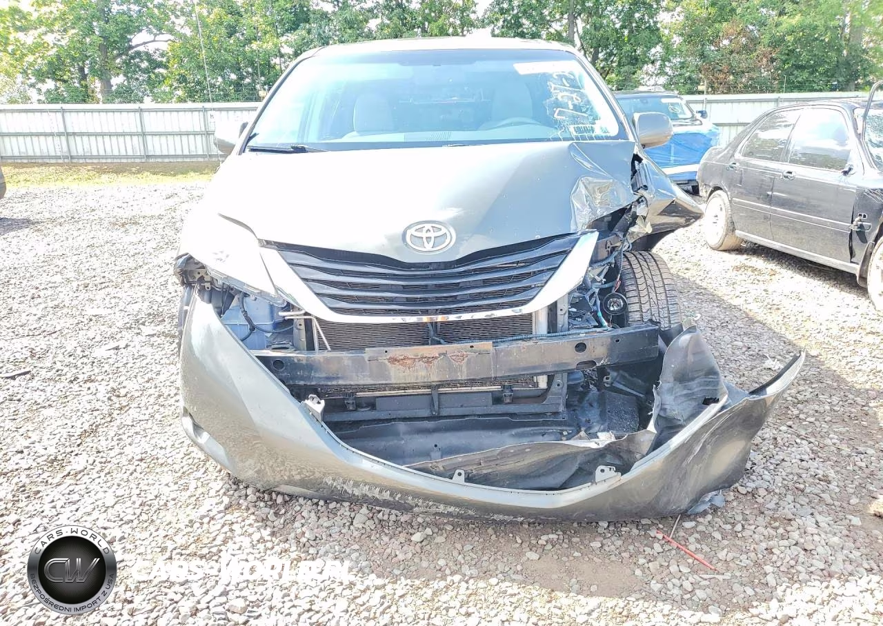 2012 Toyota Sienna Le VIN:5TDKK3DC2CS223439 - 5