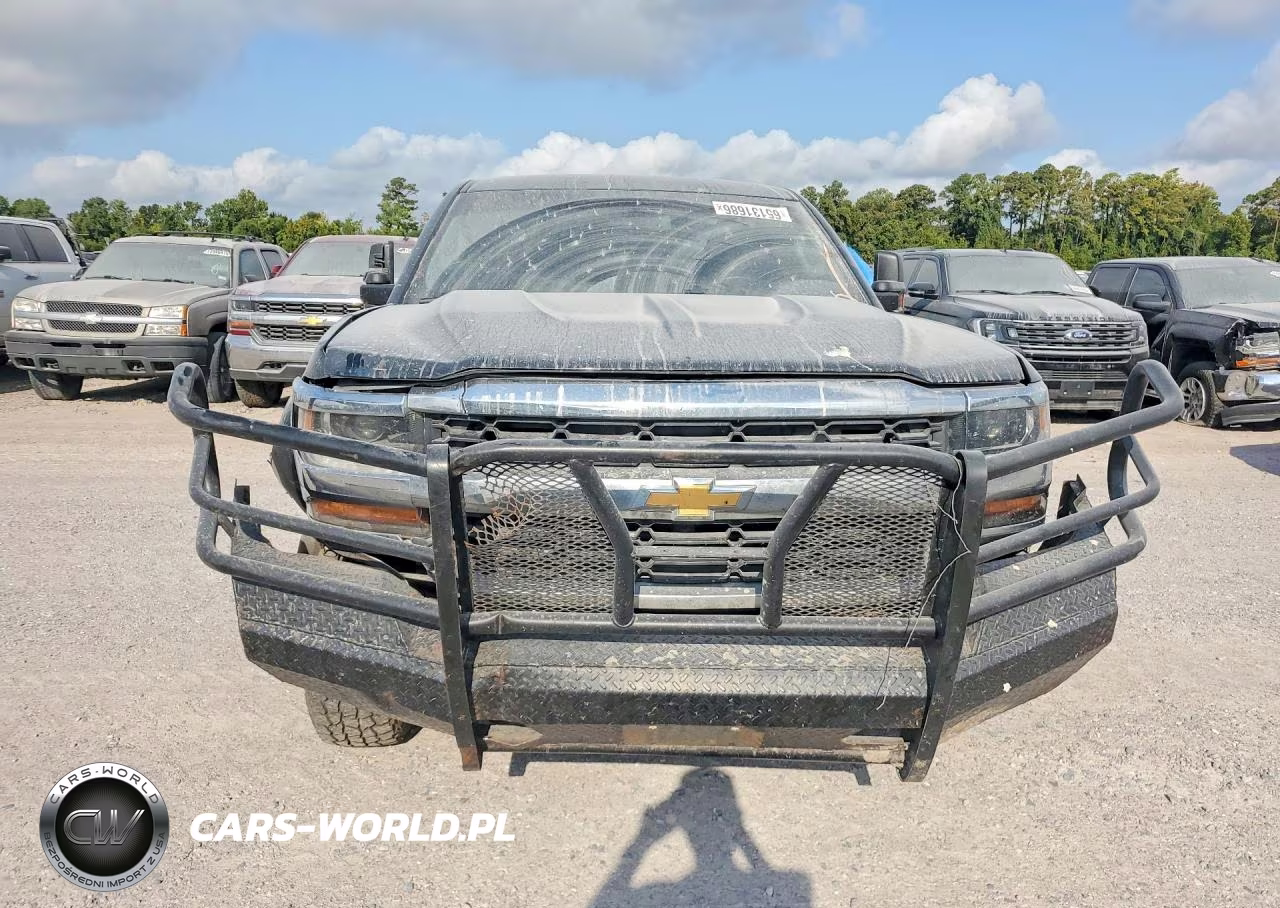 2018 Chevrolet Silverado K1500 VIN:3GCUKNECXJG402701 - 5