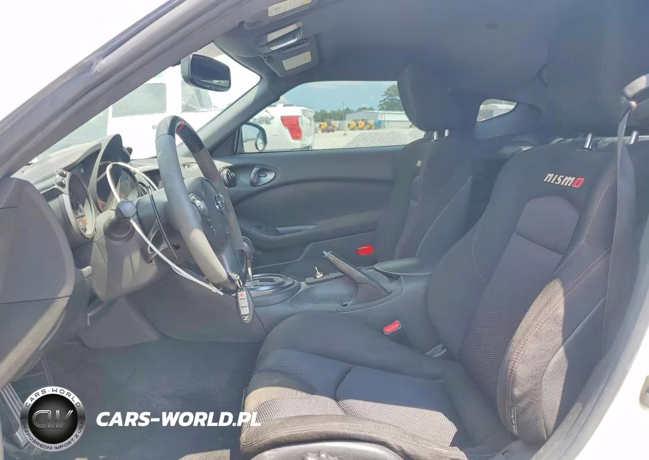 2018 Nissan 370Z Base VIN:JN1AZ4EH9JM570494 - 7