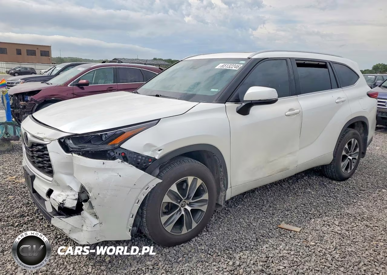 2022 Toyota Highlander Xle VIN:5TDGZRBH8NS247184 - 1
