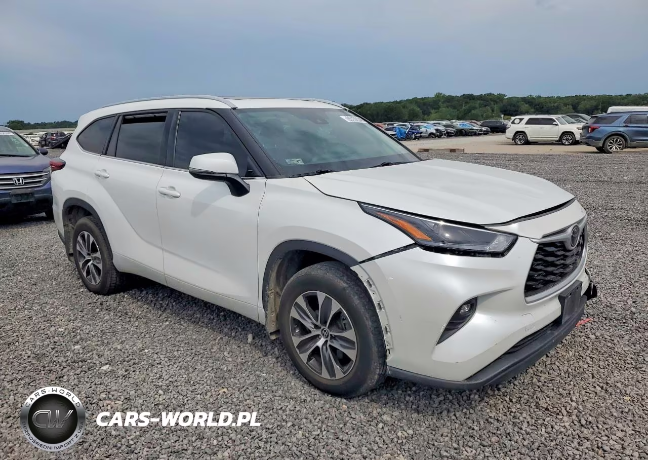 2022 Toyota Highlander Xle VIN:5TDGZRBH8NS247184 - 4