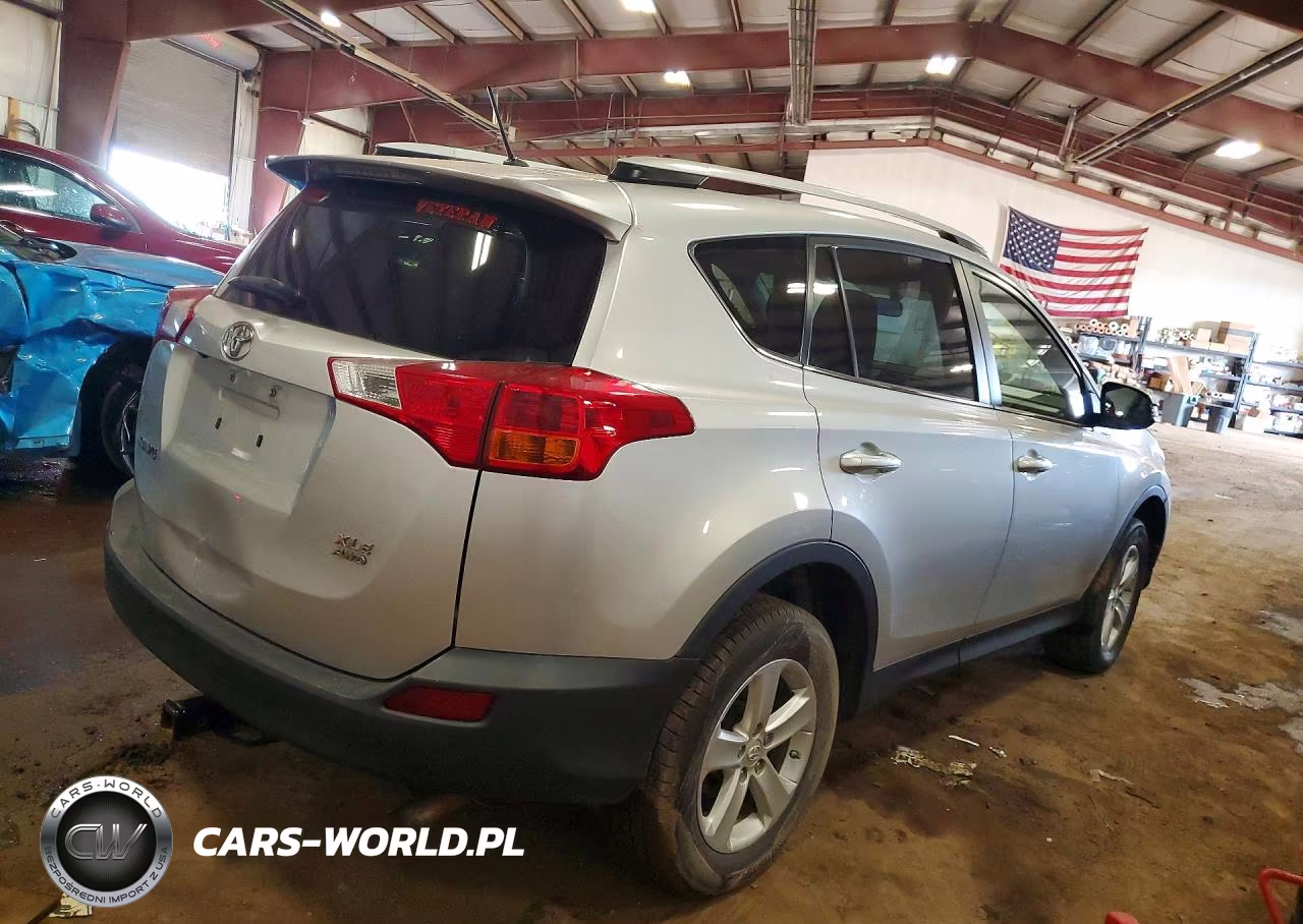 2013 Toyota Rav4 Xle VIN:JTMRFREV0DD009701 - 3