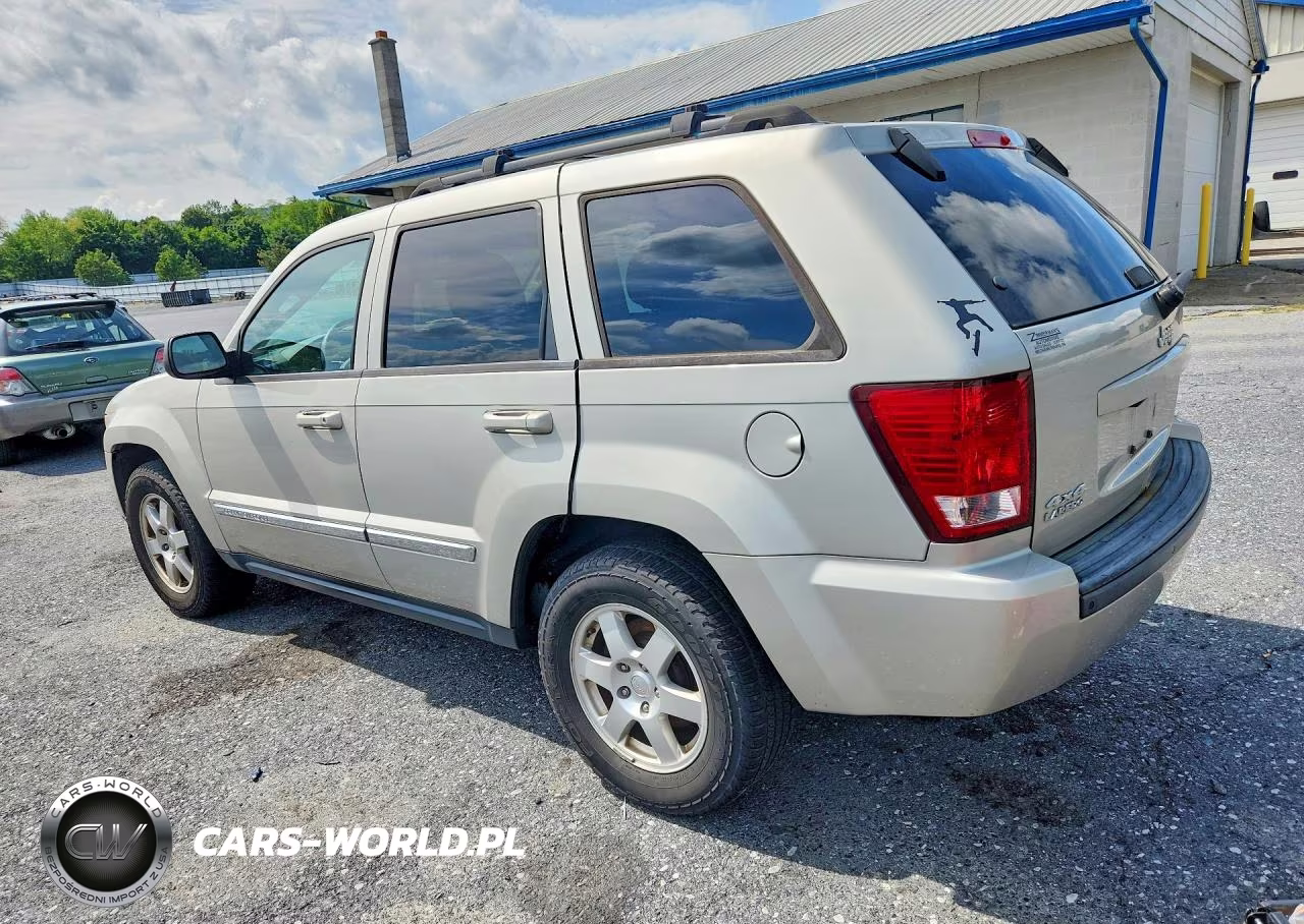 2010 Jeep Grand Cherokee Laredo VIN:1J4PR4GKXAC119915 - 2