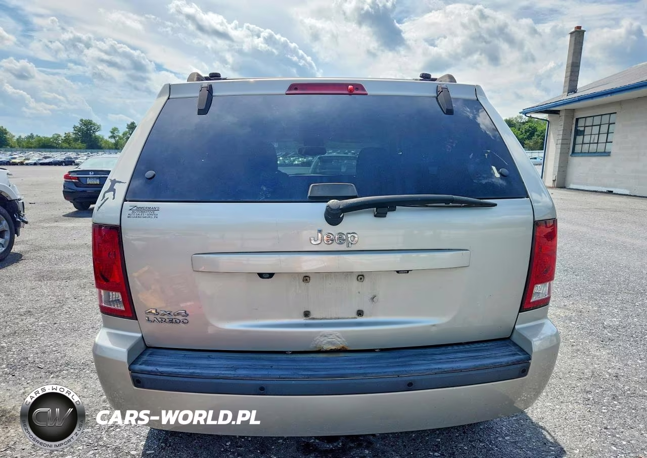 2010 Jeep Grand Cherokee Laredo VIN:1J4PR4GKXAC119915 - 6
