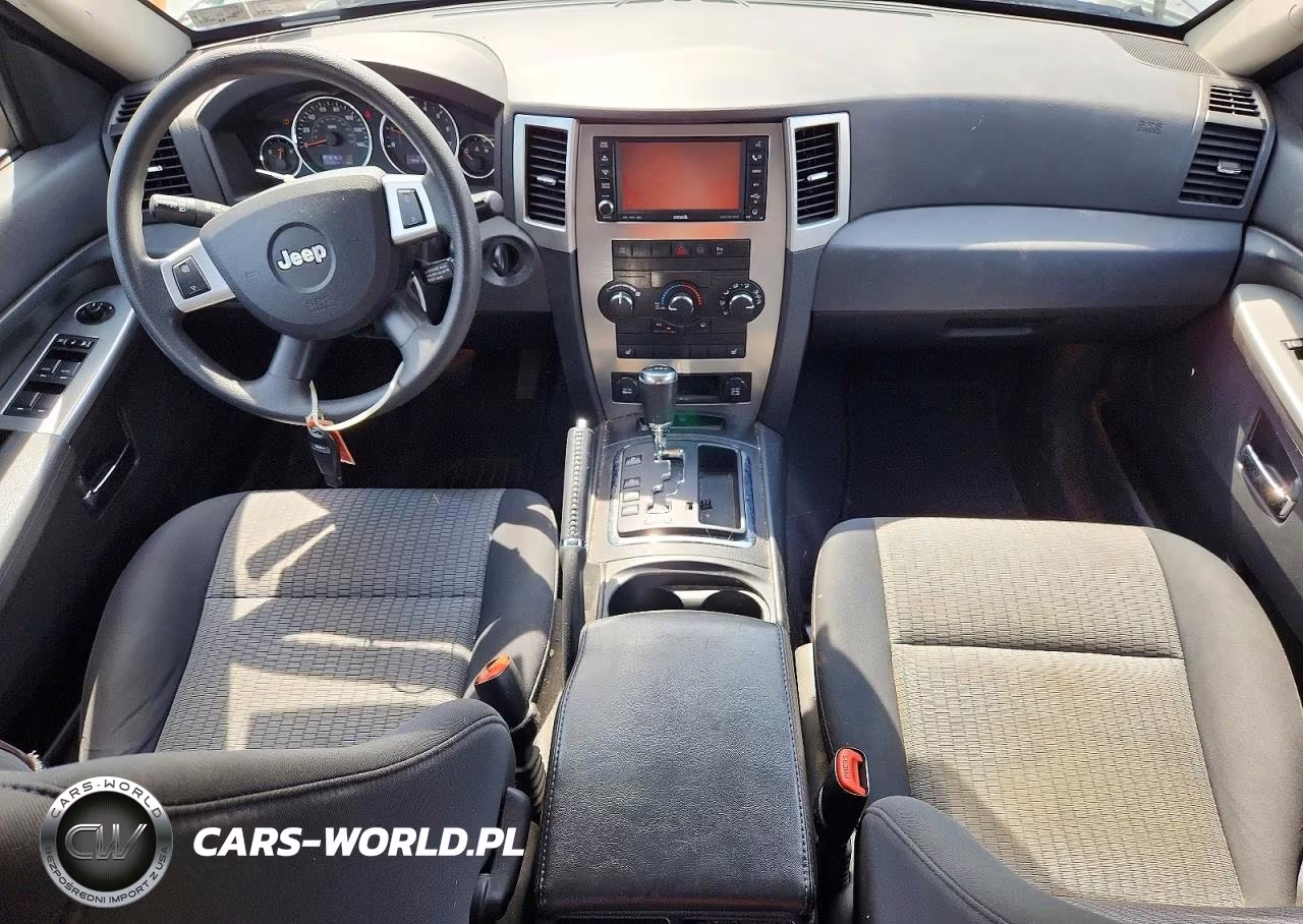 2010 Jeep Grand Cherokee Laredo VIN:1J4PR4GKXAC119915 - 8
