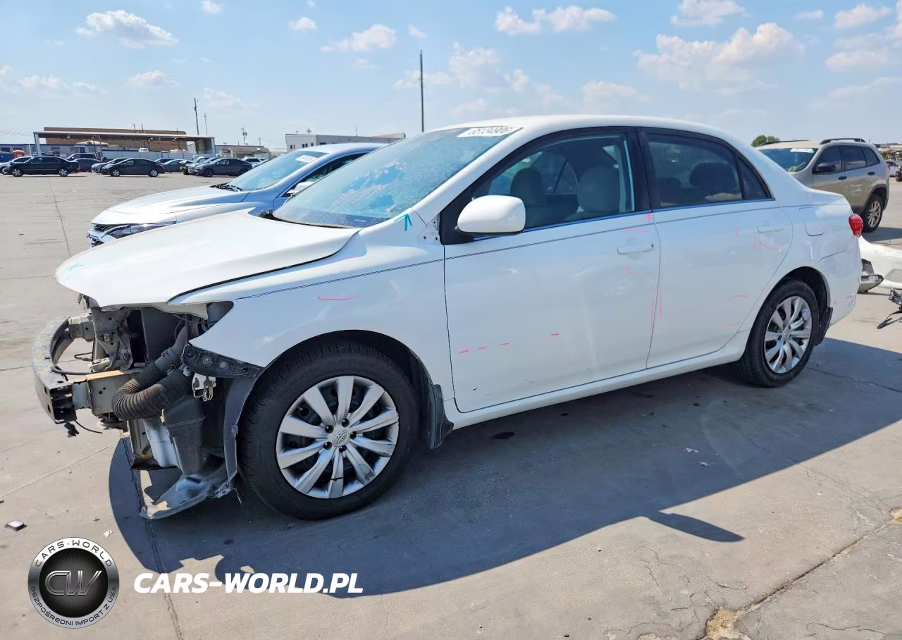 2013 Toyota Corolla Le – zdjęcie 1 z 13