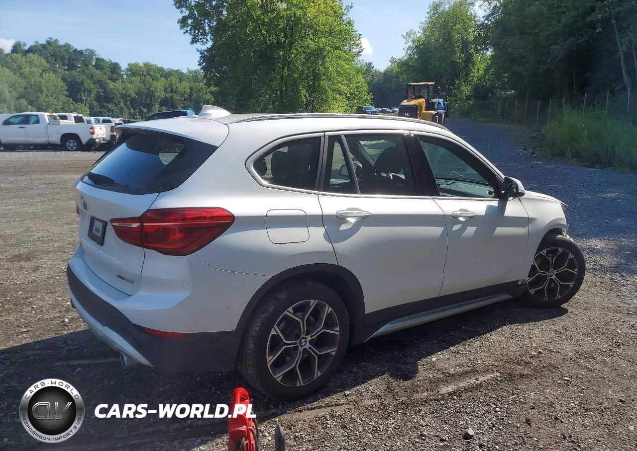 2021 BMW X1 xDrive28I VIN:WBXJG9C04M5S32449 - 3